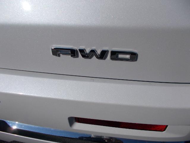2023 GMC Acadia Vehicle Photo in LOWELL, MA 01852-4336