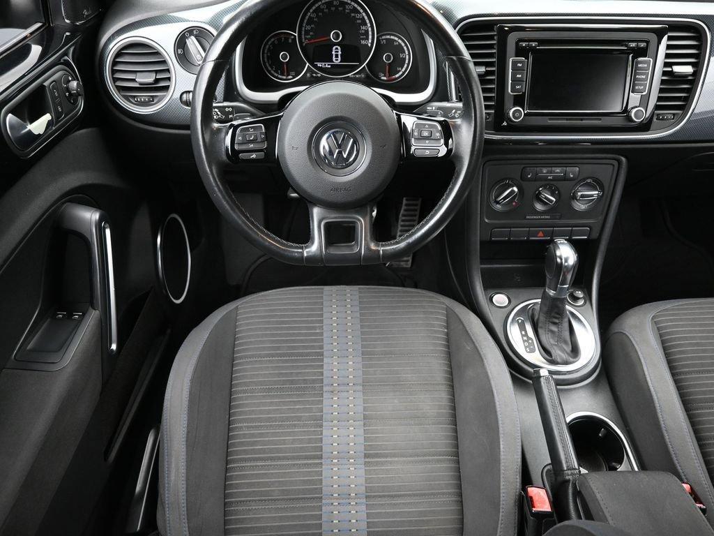 2013 Volkswagen Beetle Coupe Vehicle Photo in Marion, IA 52302