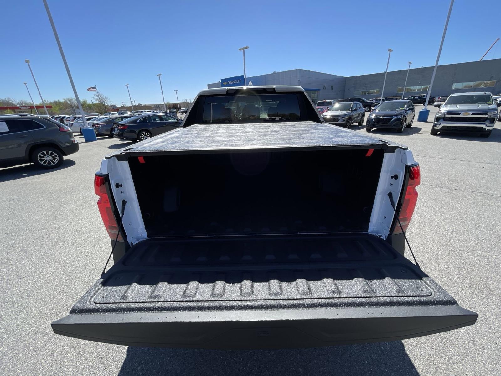 2024 Chevrolet Silverado EV Vehicle Photo in BENTONVILLE, AR 72712-4322