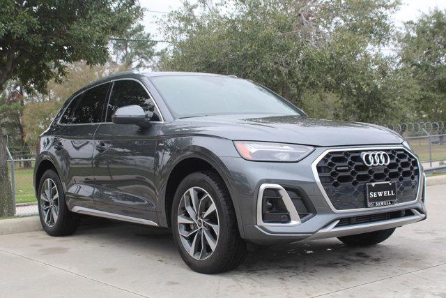 2022 Audi Q5 Vehicle Photo in HOUSTON, TX 77090