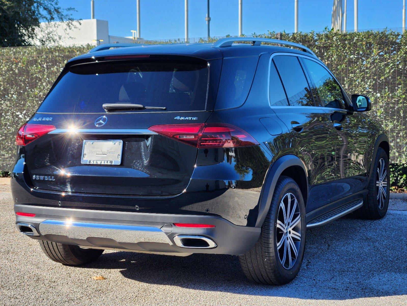 2025 Mercedes-Benz GLE Vehicle Photo in HOUSTON, TX 77079