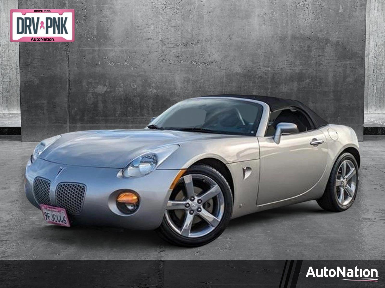 2006 Pontiac Solstice Vehicle Photo in Memphis, TN 38133