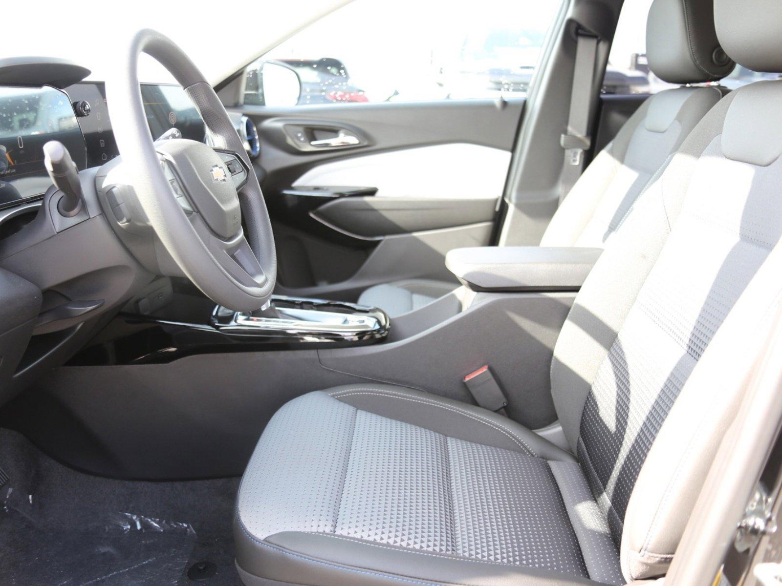 2025 Chevrolet Trax Vehicle Photo in LOS ANGELES, CA 90007-3794