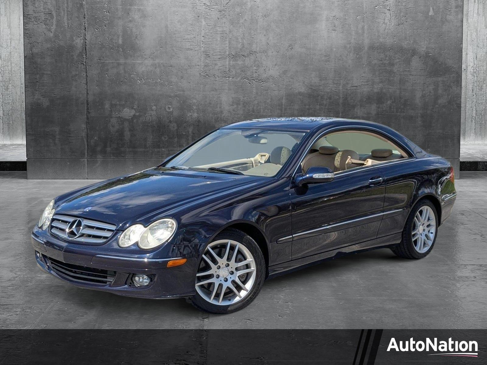 2009 Mercedes-Benz CLK-Class Vehicle Photo in PEMBROKE PINES, FL 33024-6534