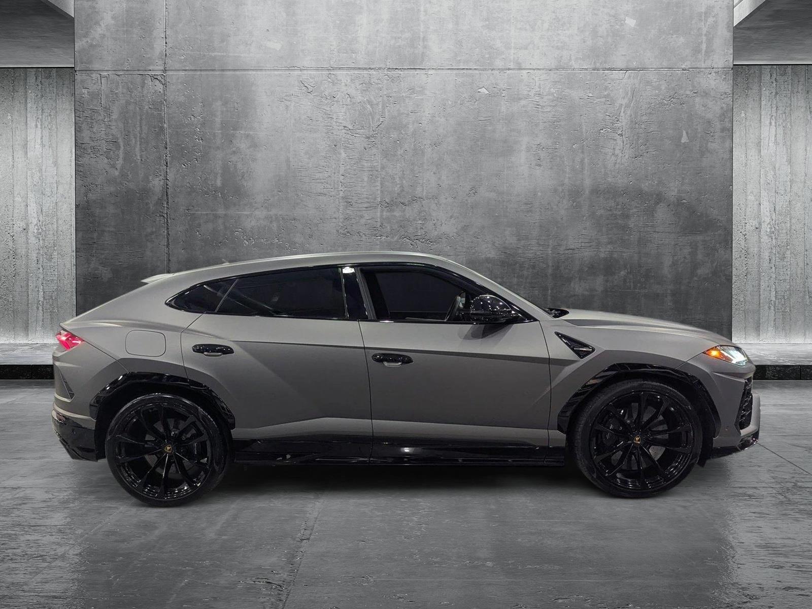 2019 Lamborghini Urus Vehicle Photo in Miami, FL 33169