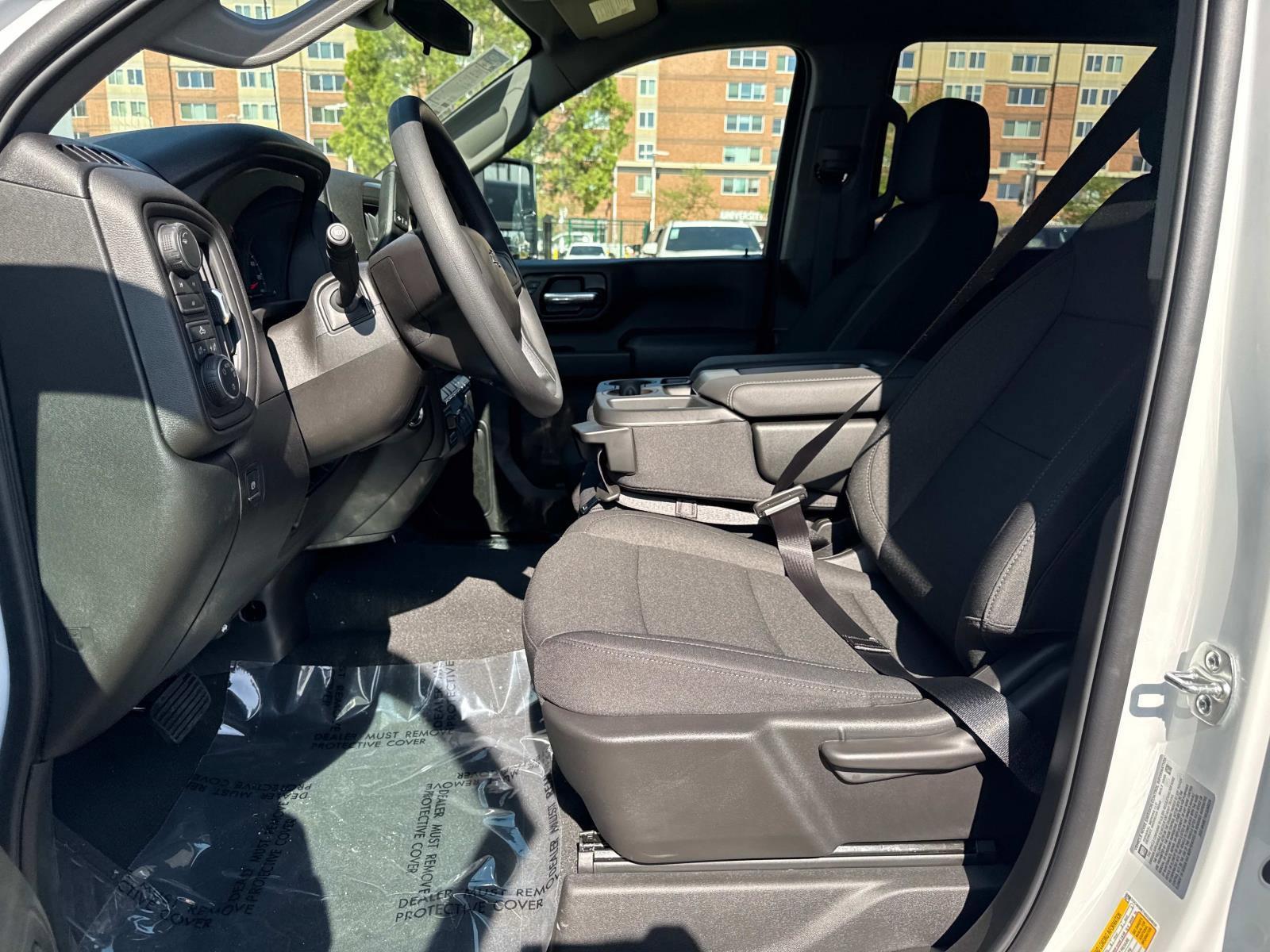 2025 Chevrolet Silverado 2500 HD Vehicle Photo in LOS ANGELES, CA 90007-3794