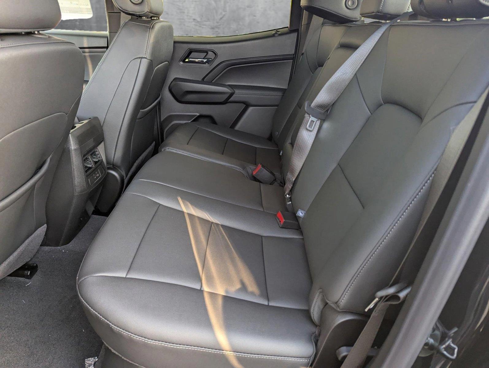 2025 Chevrolet Colorado Vehicle Photo in GREENACRES, FL 33463-3207