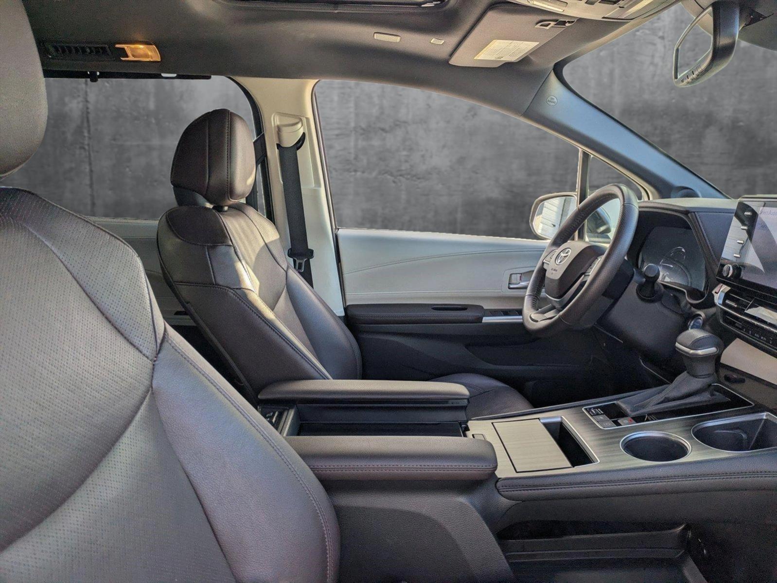 2024 Toyota Sienna Vehicle Photo in Winter Park, FL 32792