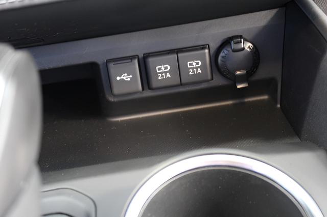 2021 Toyota Highlander Vehicle Photo in Green Bay, WI 54304