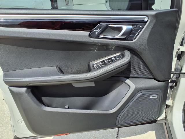 2020 Porsche Macan Vehicle Photo in TAMPA, FL 33612-3404