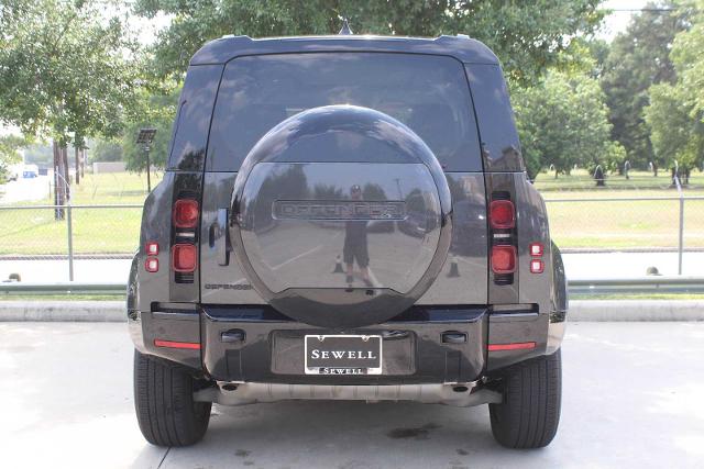 2024 Defender Vehicle Photo in HOUSTON, TX 77090