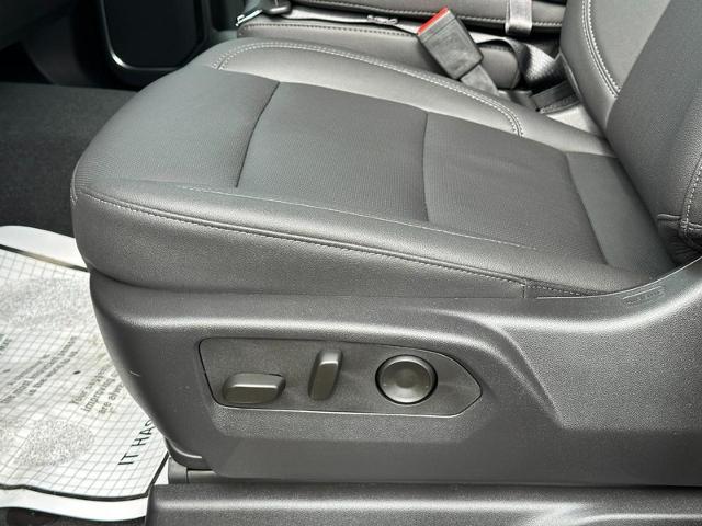 2025 GMC Sierra 2500 HD Vehicle Photo in COLUMBIA, MO 65203-3903