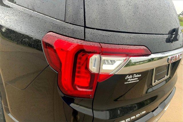 2023 GMC Acadia Vehicle Photo in TOPEKA, KS 66609-0000