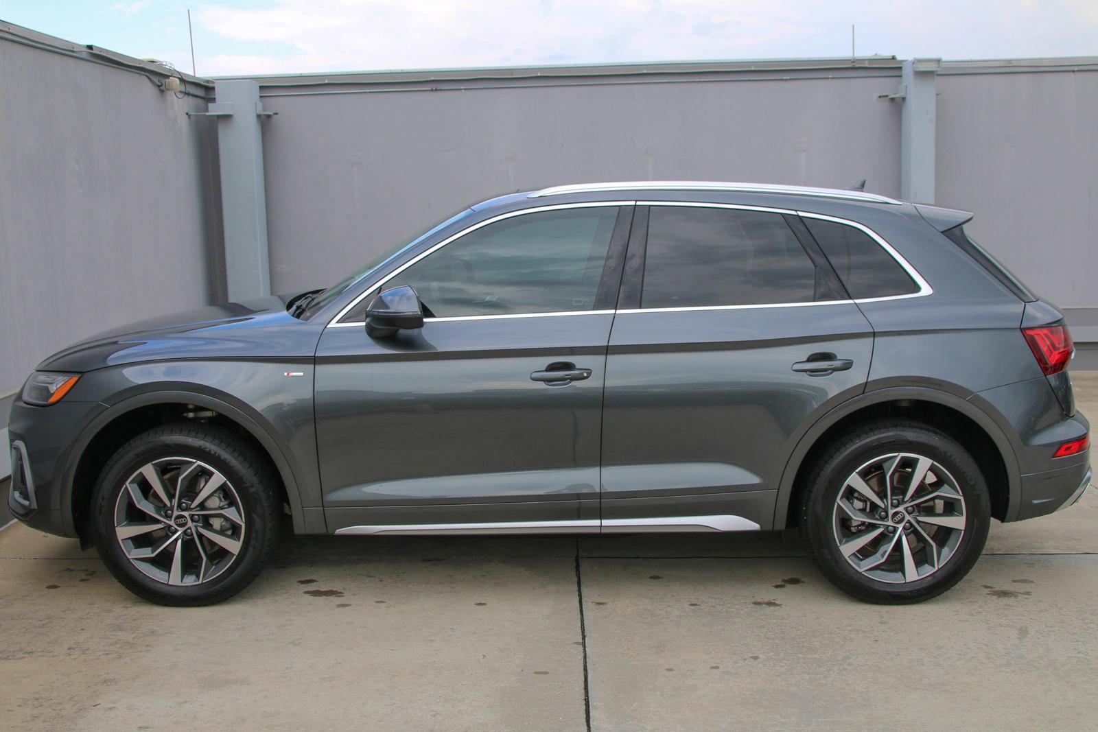 2024 Audi Q5 Vehicle Photo in SUGAR LAND, TX 77478