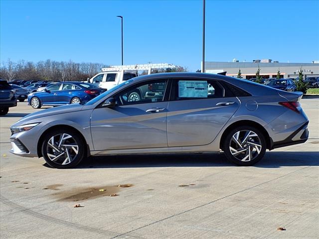 2025 Hyundai ELANTRA Vehicle Photo in Peoria, IL 61615