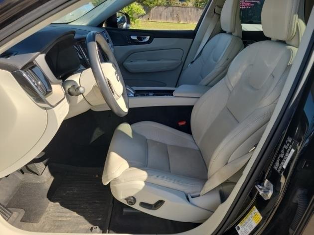 2022 Volvo XC60 Vehicle Photo in Houston, TX 77007