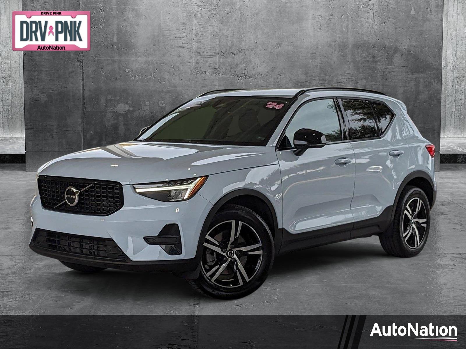 2024 Volvo XC40 Vehicle Photo in Sarasota, FL 34231