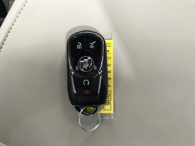 2023 Buick Enclave Vehicle Photo in GREEN BAY, WI 54303-3330