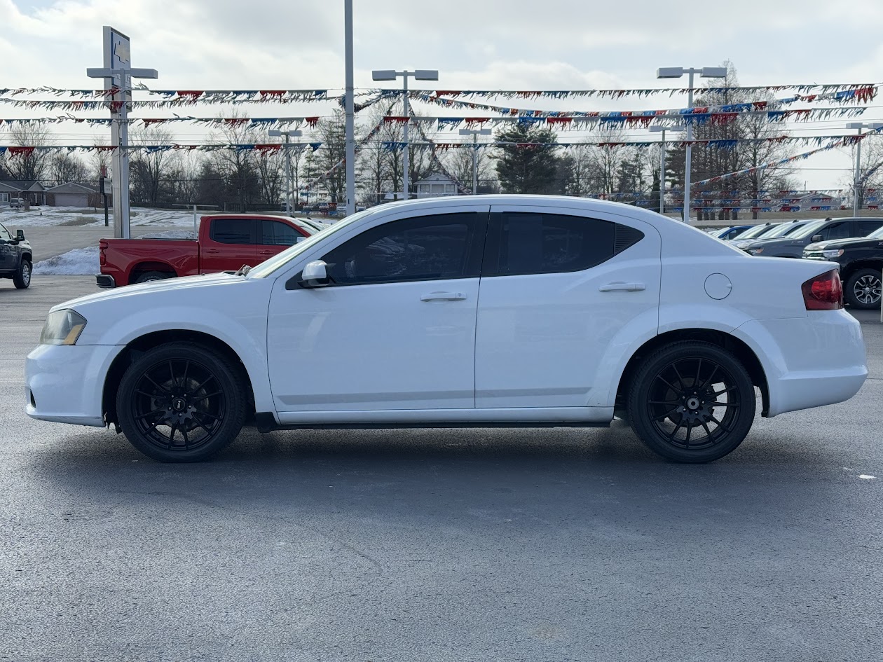 2013 Dodge Avenger Vehicle Photo in BOONVILLE, IN 47601-9633