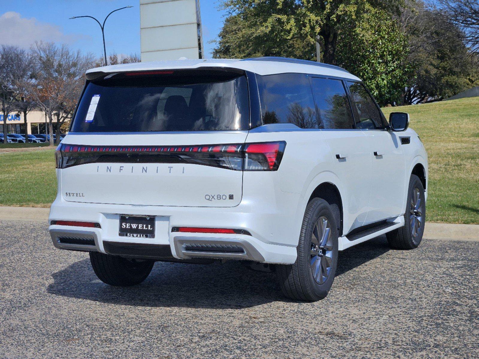 2025 INFINITI QX80 Vehicle Photo in Fort Worth, TX 76132