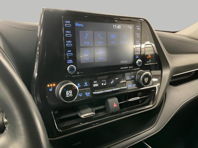 2022 Toyota Highlander Vehicle Photo in Oshkosh, WI 54904