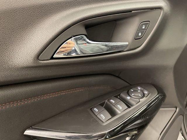 2025 Chevrolet Trax Vehicle Photo in PHOENIX, AZ 85014-3381