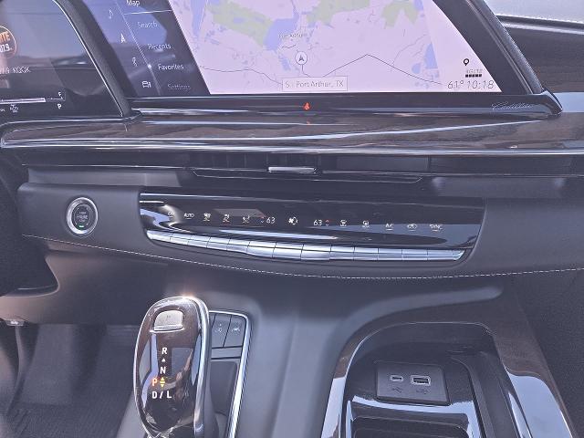 2024 Cadillac Escalade Vehicle Photo in NEDERLAND, TX 77627-8017