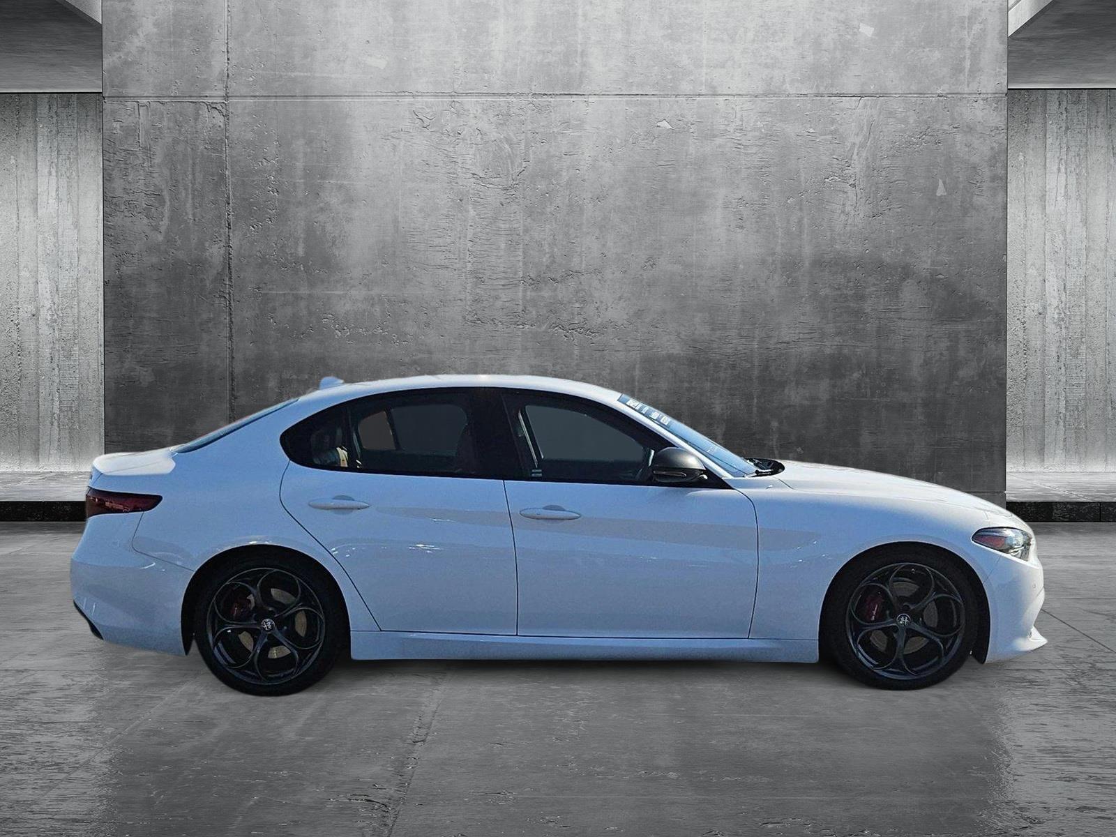 2019 Alfa Romeo Giulia Vehicle Photo in MESA, AZ 85206-4395