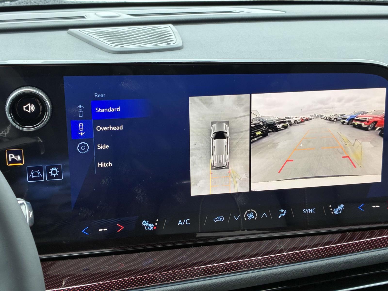 2025 Chevrolet Traverse Vehicle Photo in LOS ANGELES, CA 90007-3794