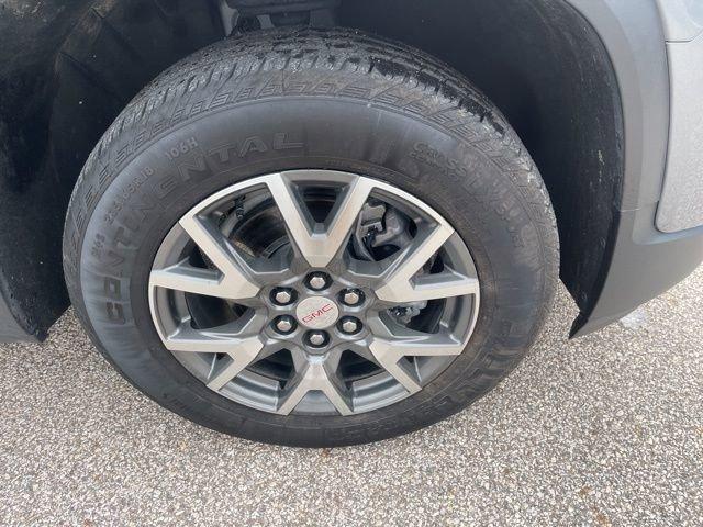 2022 GMC Acadia Vehicle Photo in MEDINA, OH 44256-9631