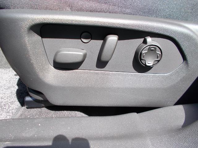 2025 Buick Envision Vehicle Photo in LOWELL, MA 01852-4336