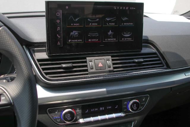 2024 Audi Q5 Vehicle Photo in SUGAR LAND, TX 77478