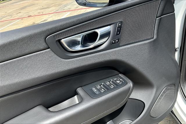2025 Volvo XC60 Vehicle Photo in Houston, TX 77007