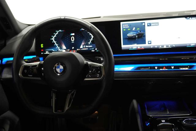 2025 BMW 540i xDrive Vehicle Photo in GRAPEVINE, TX 76051