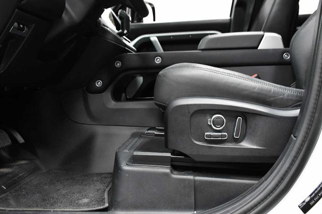 2024 Defender Vehicle Photo in DALLAS, TX 75235