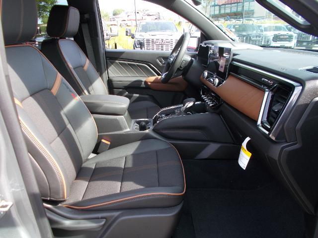 2025 GMC Canyon Vehicle Photo in LOWELL, MA 01852-4336