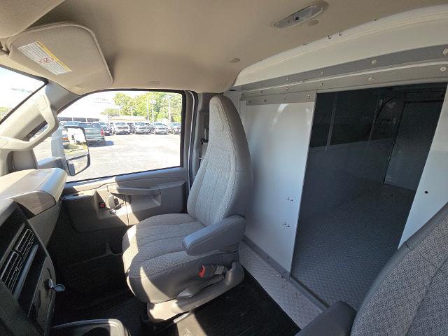 2025 Chevrolet Express Commercial Cutaway Vehicle Photo in INDEPENDENCE, MO 64055-1314