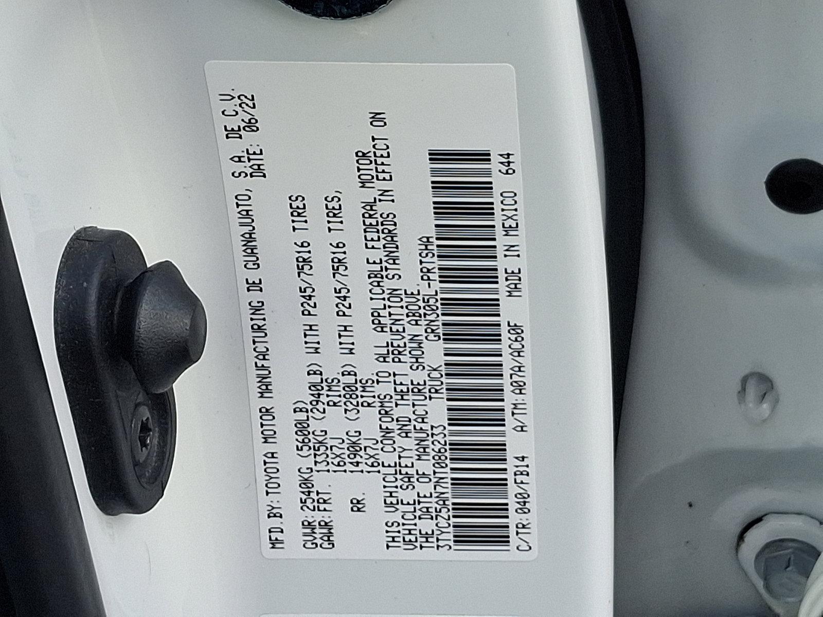 2022 Toyota Tacoma 4WD Vehicle Photo in Trevose, PA 19053