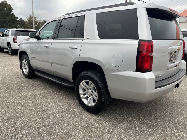 2019 Chevrolet Tahoe LT photo 2