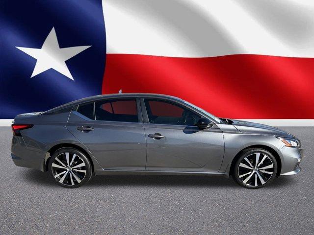 Used 2022 Nissan Altima SR with VIN 1N4BL4CW6NN366861 for sale in Jersey Village, TX