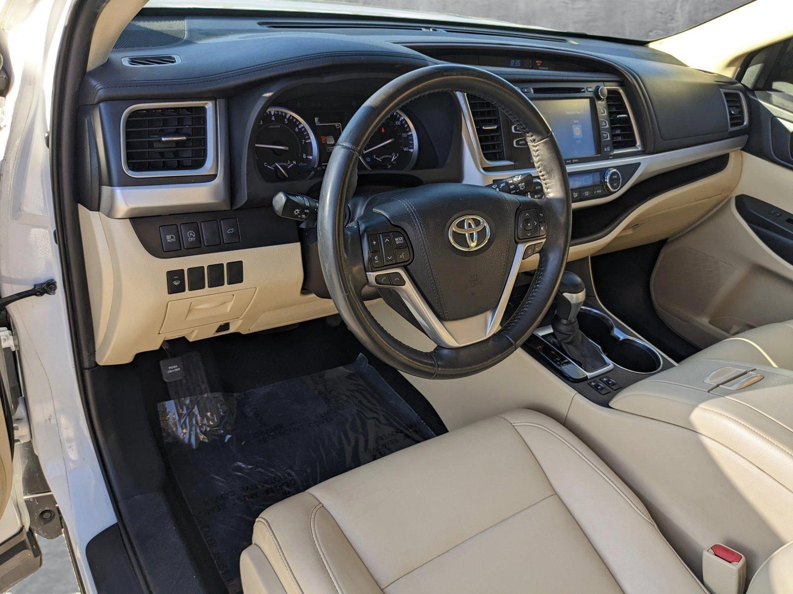 2019 Toyota Highlander Vehicle Photo in Hollywood, FL 33021