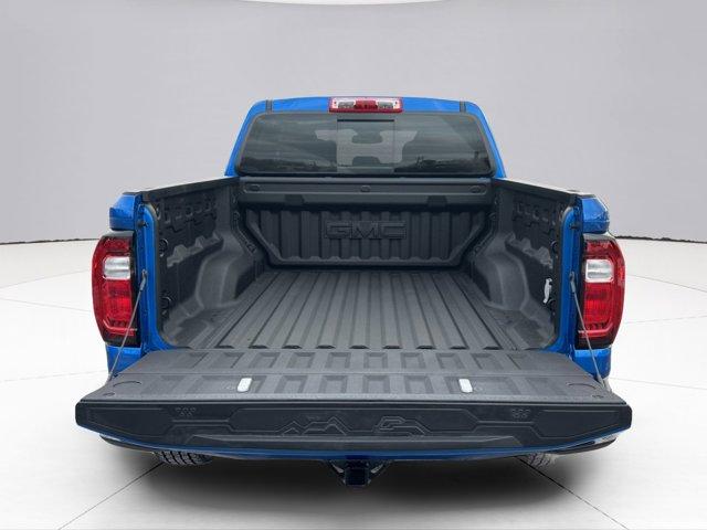 2023 GMC Canyon Vehicle Photo in LEOMINSTER, MA 01453-2952