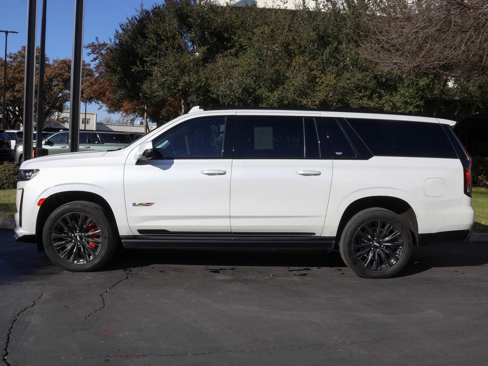 2024 Cadillac Escalade ESV Vehicle Photo in DALLAS, TX 75209-3095