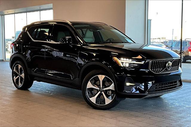 2025 Volvo XC40 Vehicle Photo in Grapevine, TX 76051