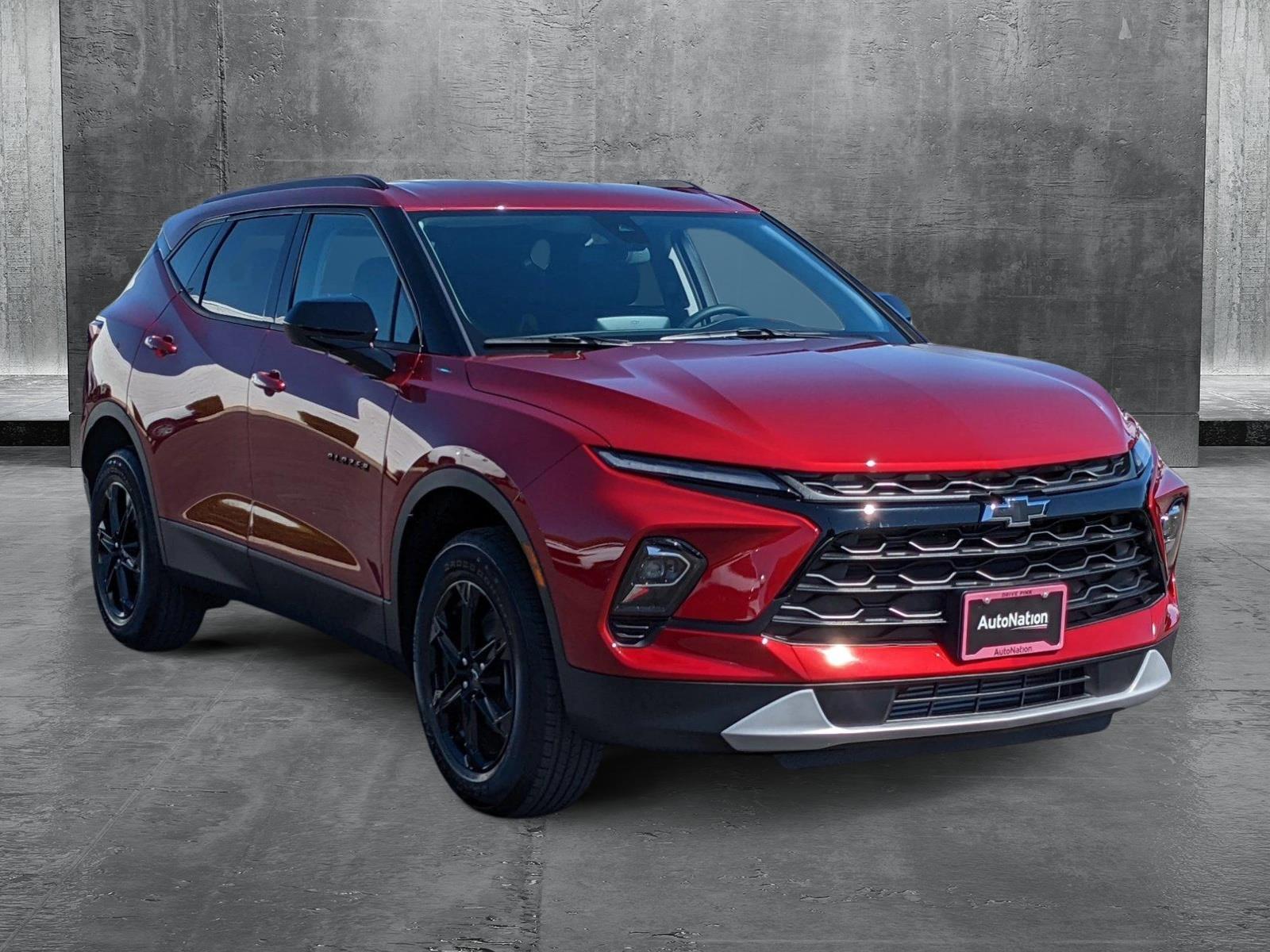 2025 Chevrolet Blazer Vehicle Photo in VALENCIA, CA 91355-1705