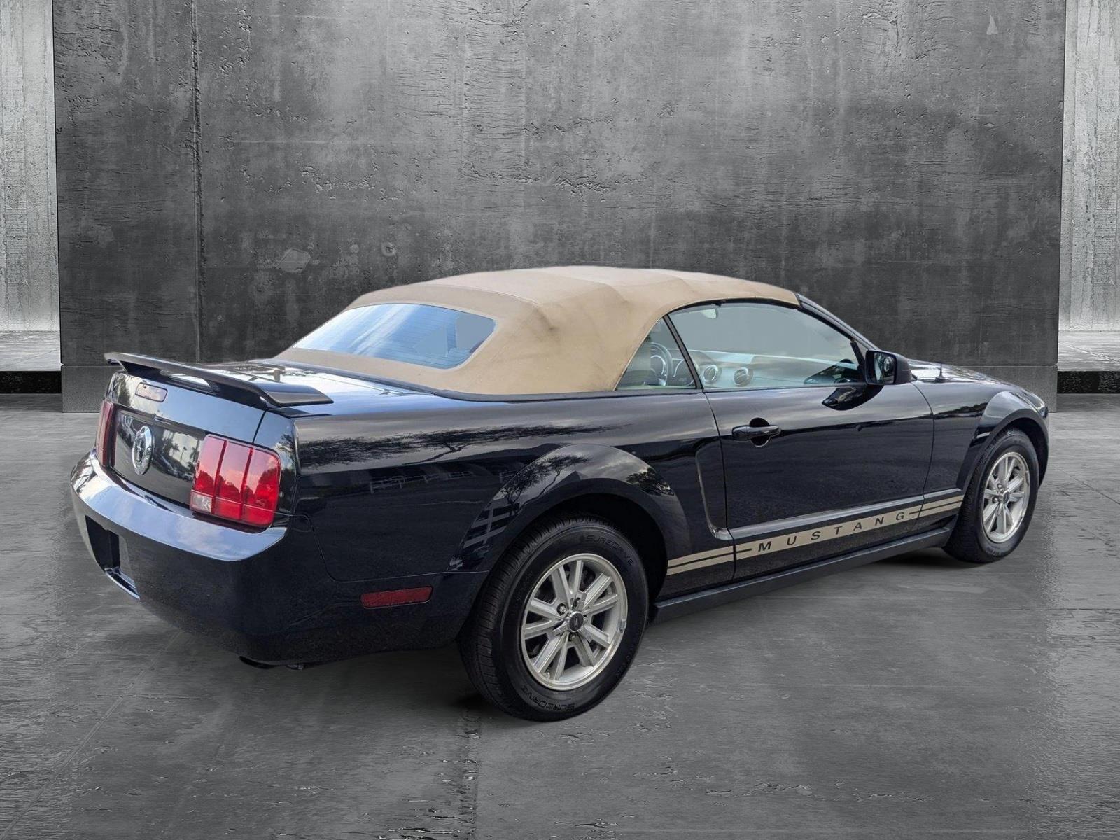 2006 Ford Mustang Vehicle Photo in PEMBROKE PINES, FL 33024-6534