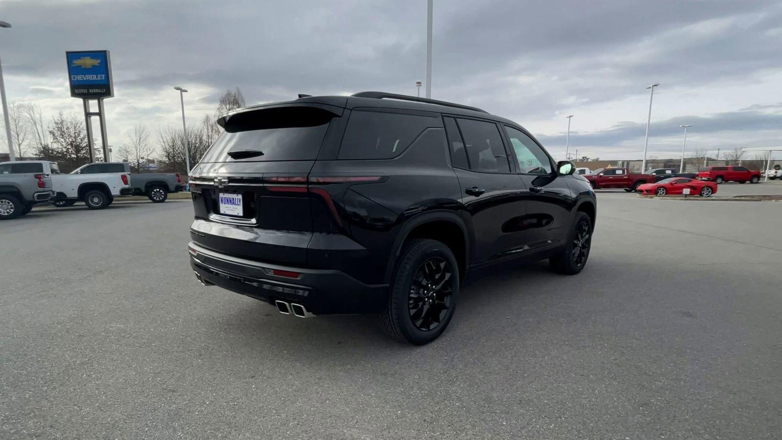 2025 Chevrolet Traverse Vehicle Photo in BENTONVILLE, AR 72712-4322