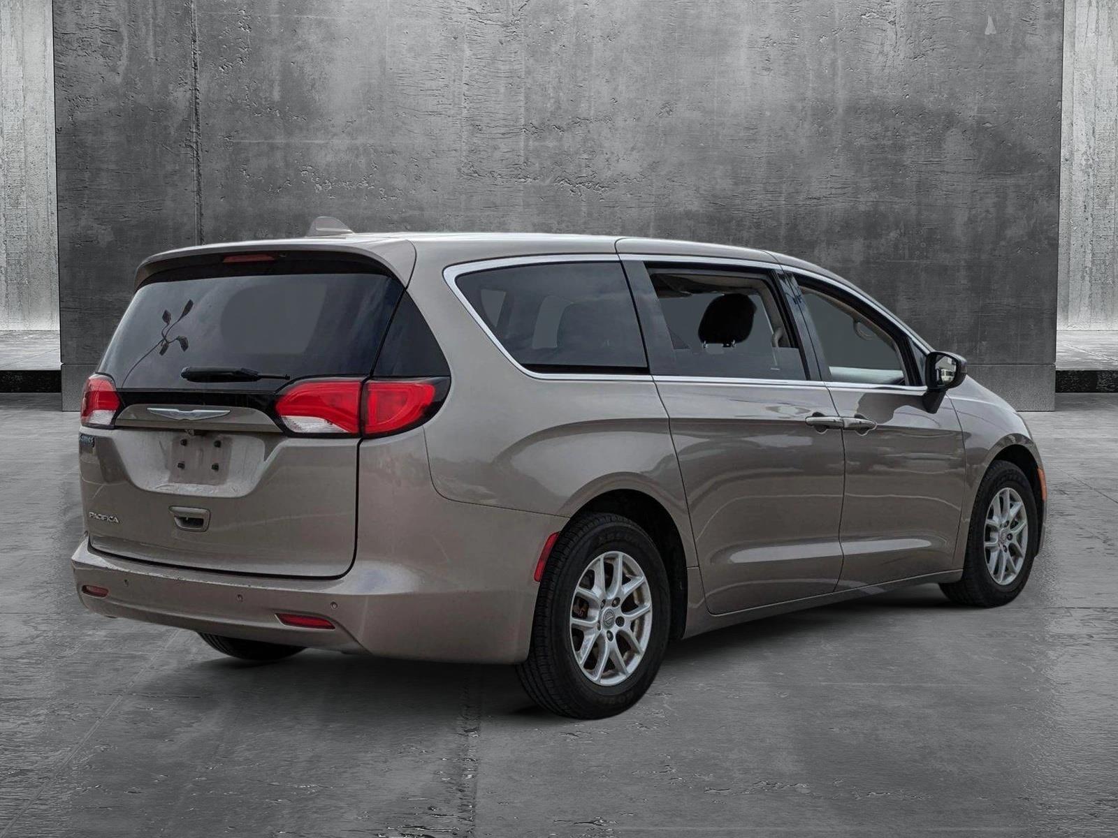 2017 Chrysler Pacifica Vehicle Photo in Corpus Christi, TX 78415