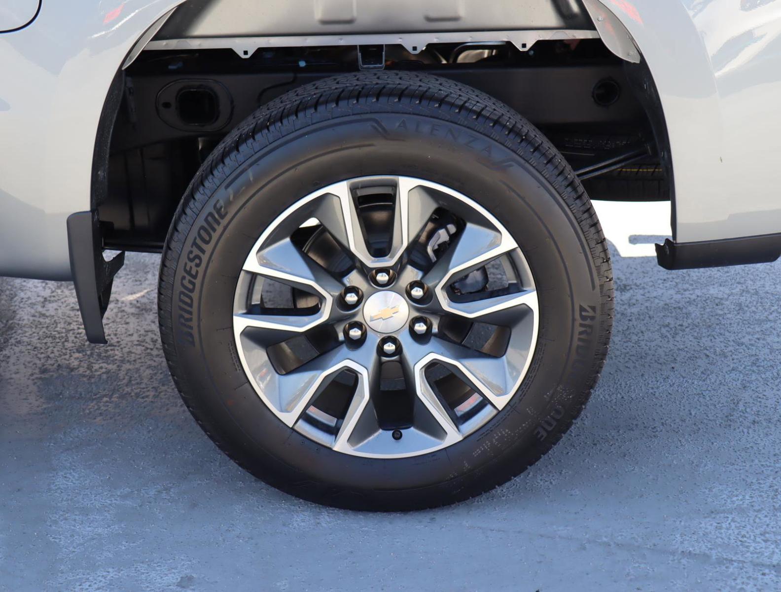2025 Chevrolet Silverado 1500 Vehicle Photo in LOS ANGELES, CA 90007-3794