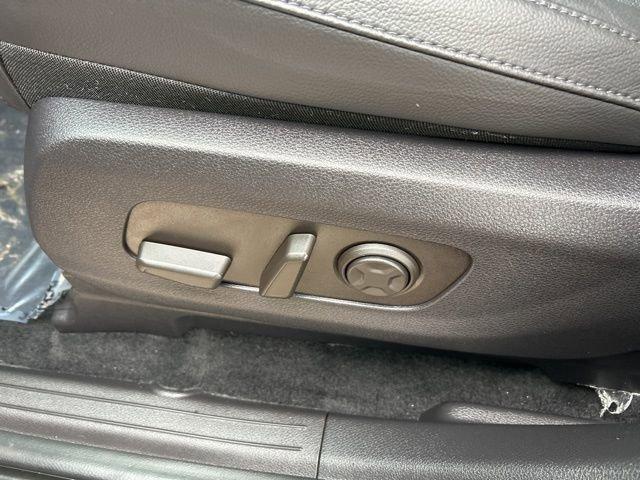 2025 Kia Carnival Vehicle Photo in MEDINA, OH 44256-9631